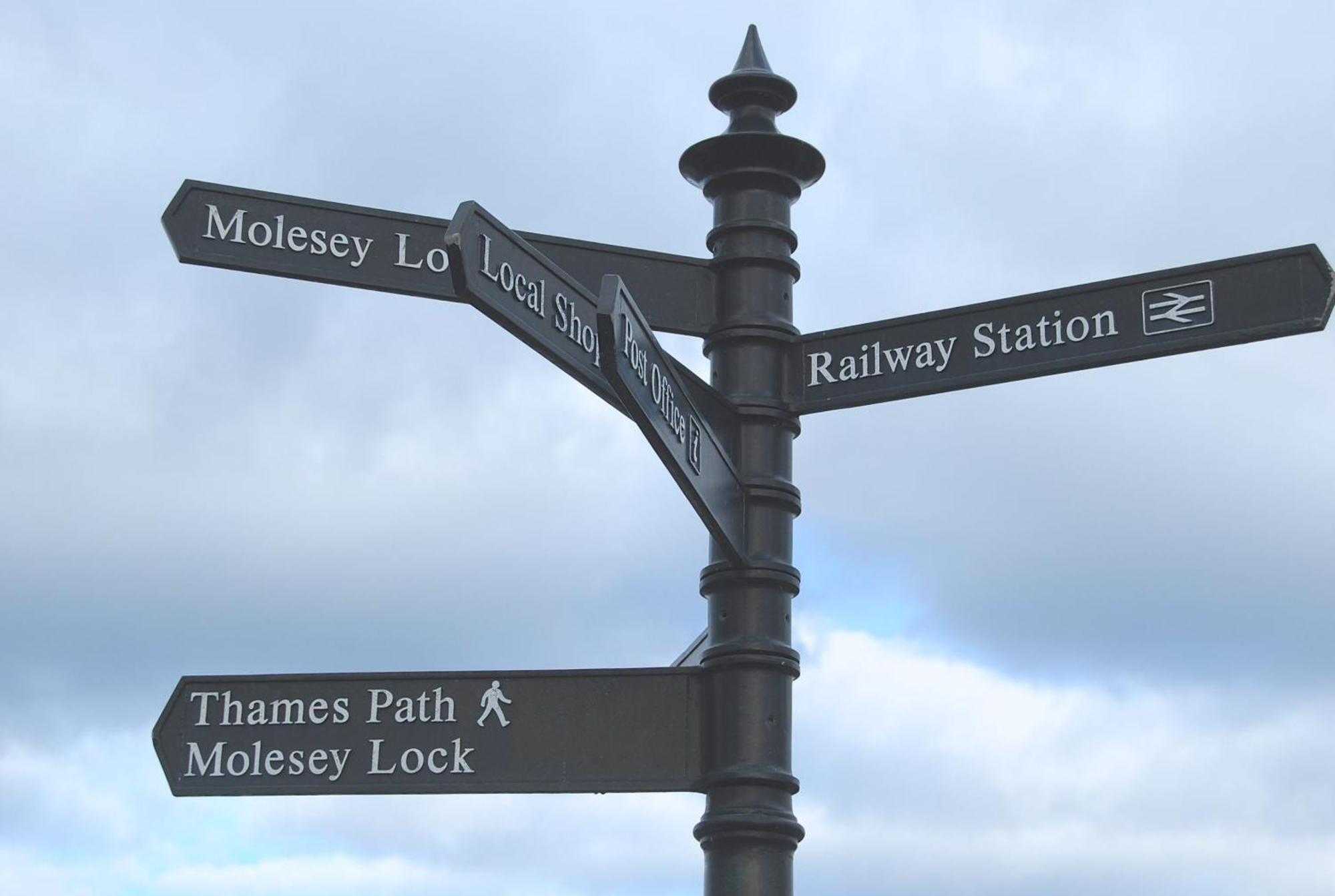 Hampton Court Snug Walk To Train & Palace East Molesey Zewnętrze zdjęcie